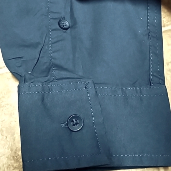 Button down shirt - Picture 2 of 3